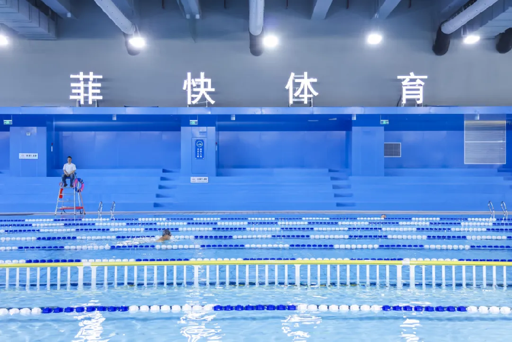 游泳池總濕漉漉？這款恒溫除濕設(shè)備救大命！